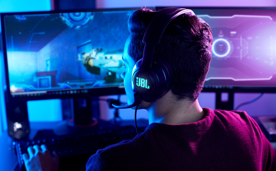 JBL Quantum 400 Plongez dans le jeu avec le JBL QuantumSURROUND&trade; et DTS - Image